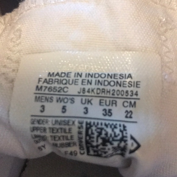 White converse sneakers-Size U.S 4.5 - Picture 4 of 4